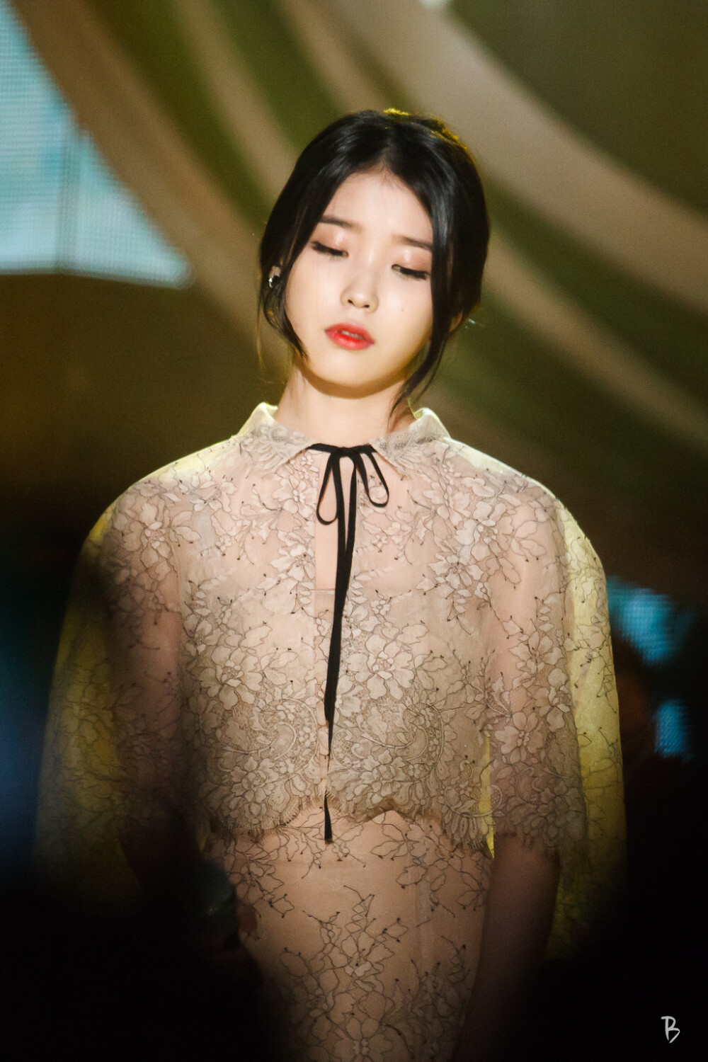 IU