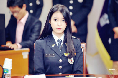 IU