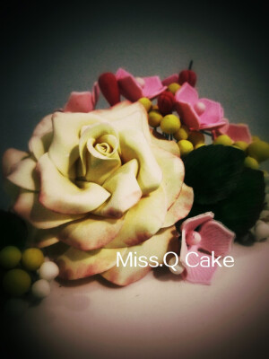 Miss.Q Cake翻糖雕刻艺术，婚礼蛋糕。