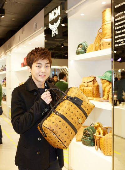 EXO 金珉硕 Xiumin