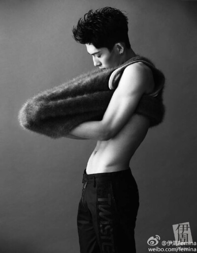 其实也有人鱼线呐