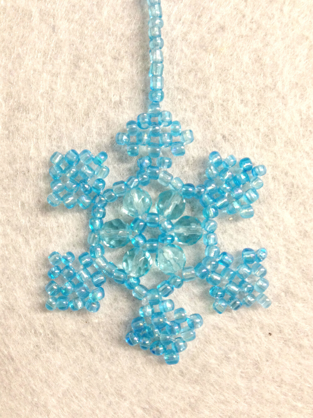 串珠雪花挂饰
