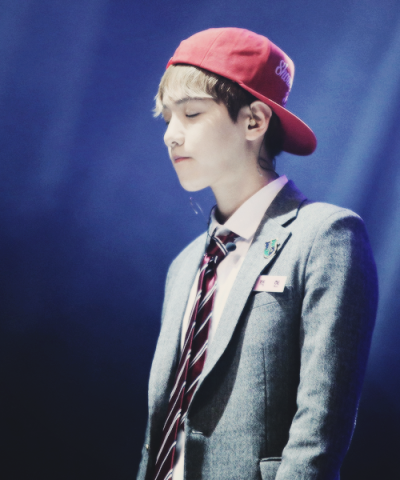 “绝望是什么”“你隔着望远镜爱上了一颗星辰”