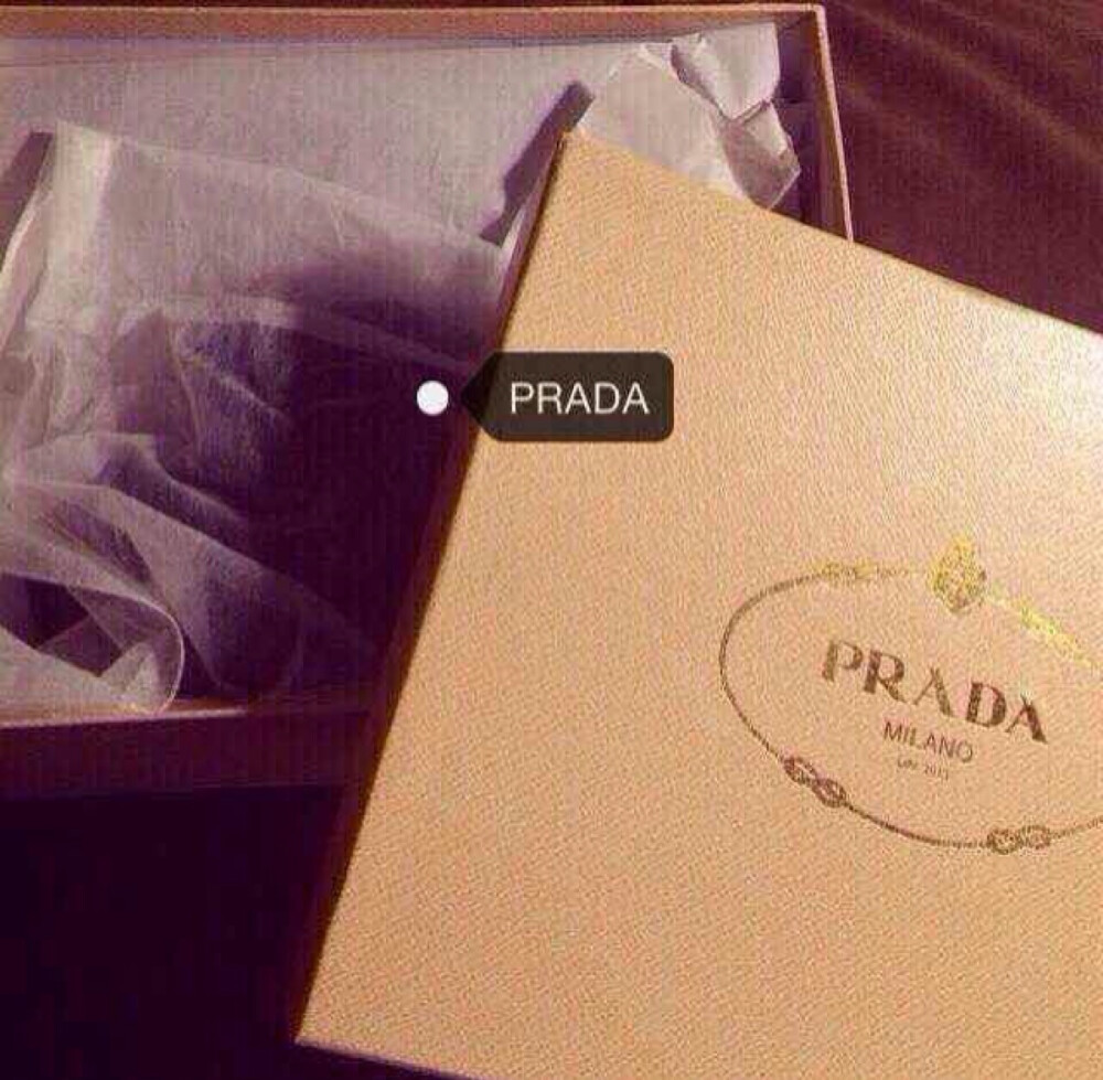 韦雪同款 Prada【原厂货 支持专柜验货】一个款两种穿法，配送不同风格鞋带一副！一个甜美学院风，一个酷酷英伦风，既好看又百搭！尺码：35M-39M