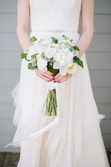 小清新风格的新娘手捧花