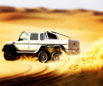 Mercedes 6x6 Off~road