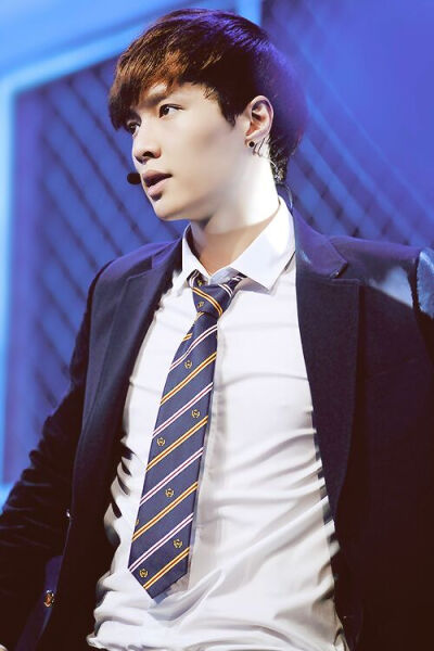 EXO 张艺兴 LAY