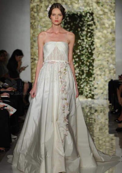 Reem Acra 2015年婚纱