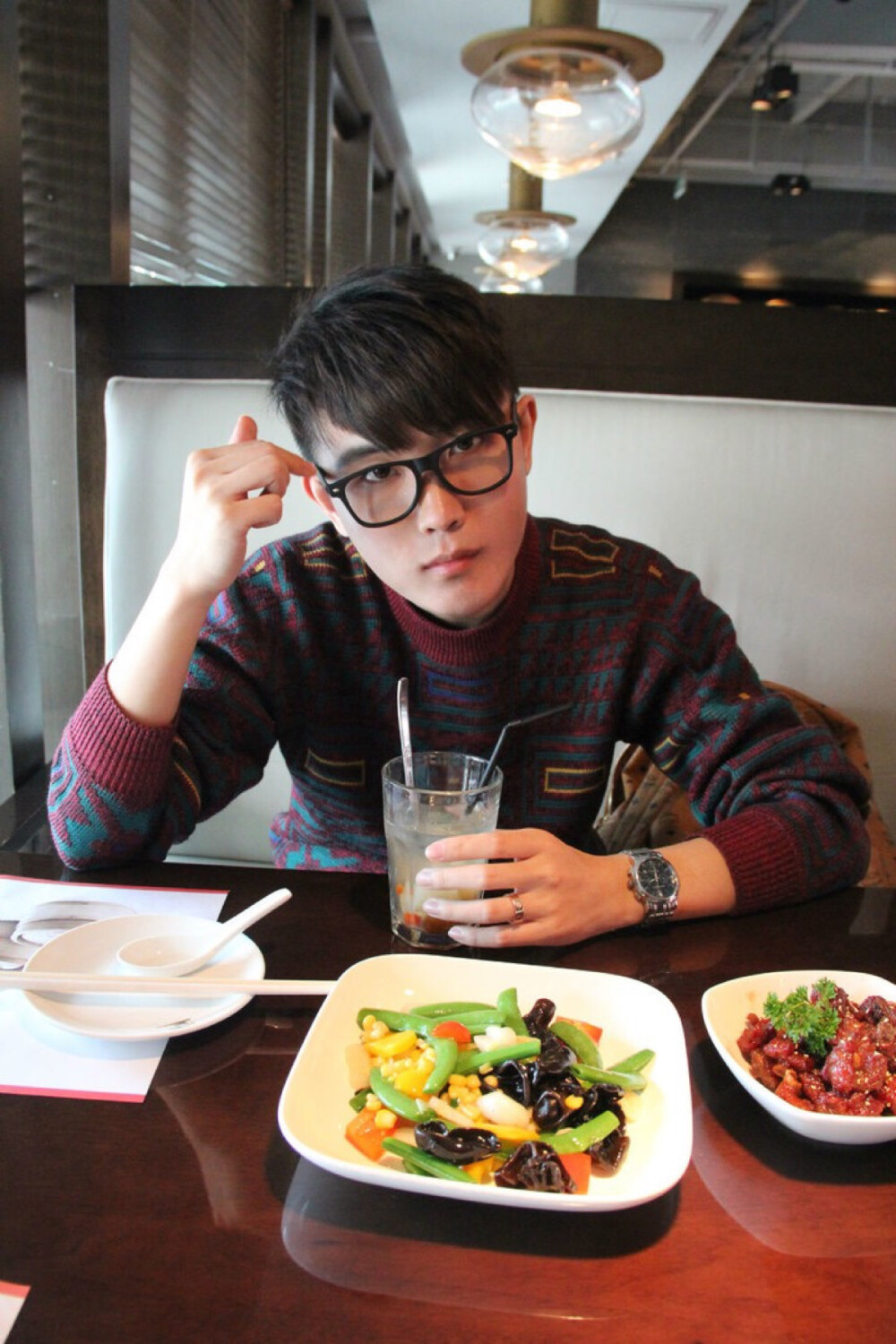 爱死了的小二辉和寒总✨