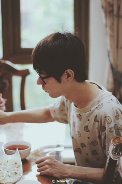 爱死了的小二辉和寒总✨