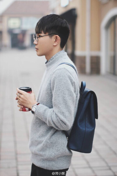 爱死了的小二辉和寒总✨