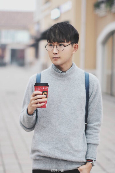 爱死了的小二辉和寒总✨