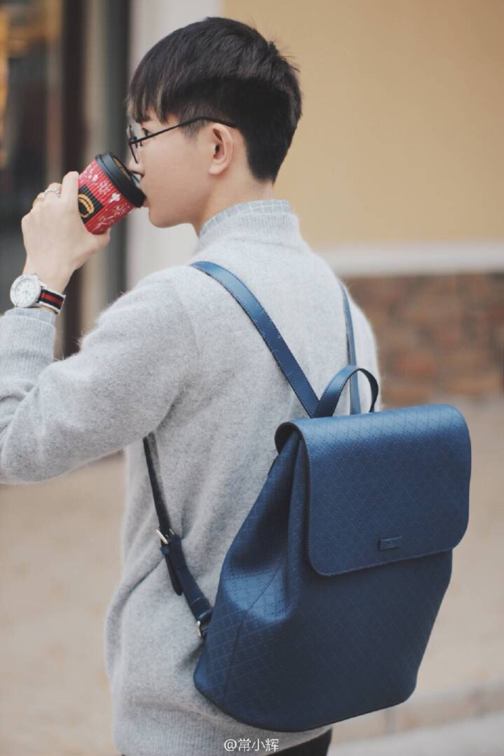 爱死了的小二辉和寒总✨