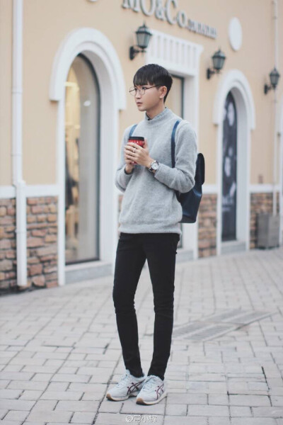 爱死了的小二辉和寒总✨