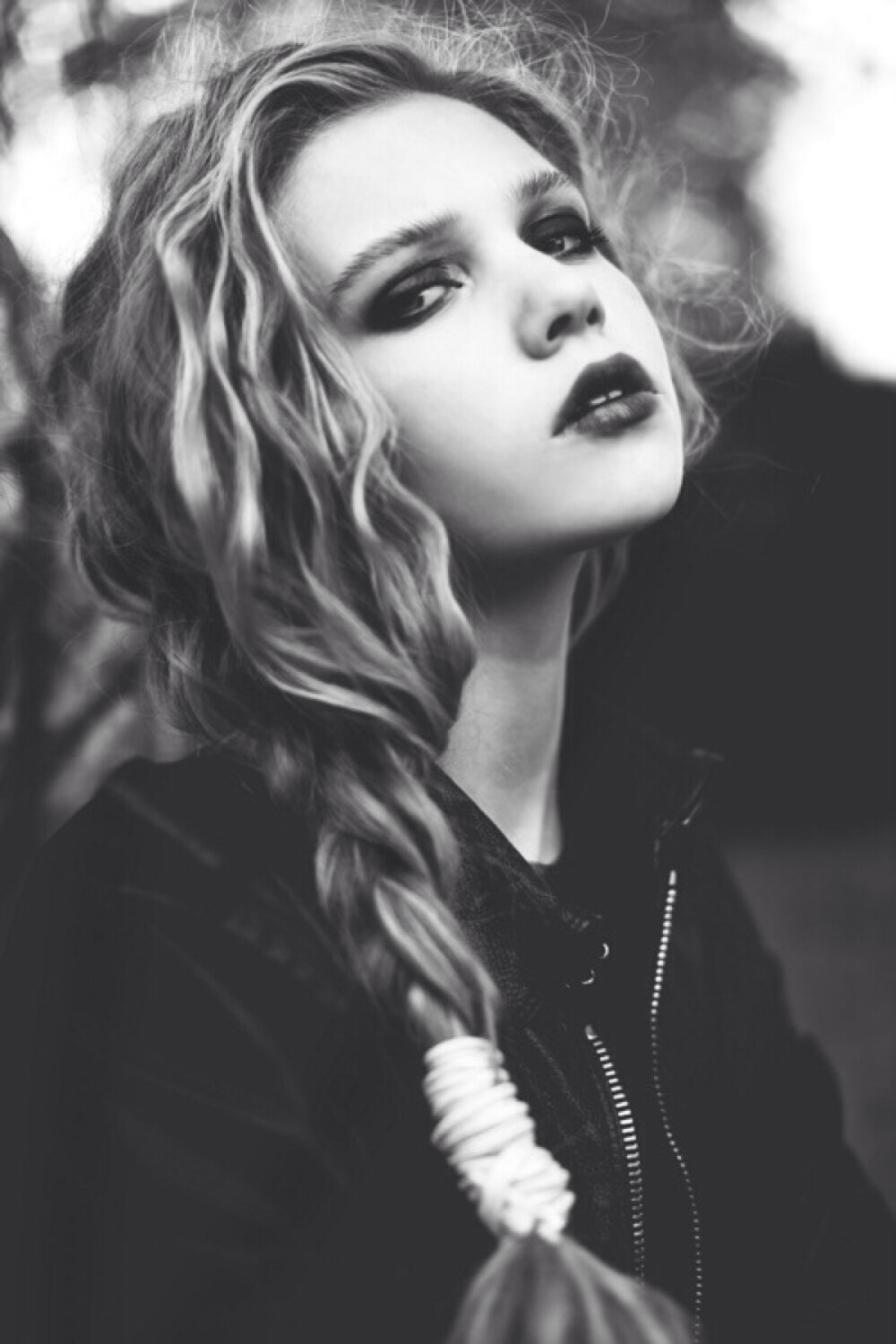 卷发，长发，发型