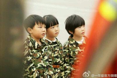 王梓璇盼盼 发箍小公主 懂事负责的小班长