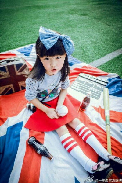 王梓璇盼盼 发箍小公主 懂事负责的小班长