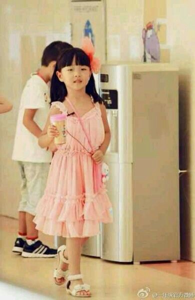 王梓璇盼盼 发箍小公主 懂事负责的小班长