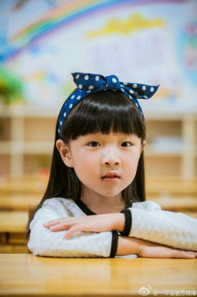 王梓璇盼盼 发箍小公主 懂事负责的小班长