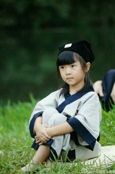 王梓璇盼盼 发箍小公主 懂事负责的小班长