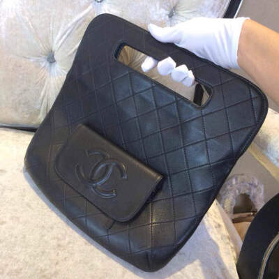 【✈️Chanel✈️】中古Vintage手抓包 小羊皮光泽太好了～这款上身真的很特别很气质的