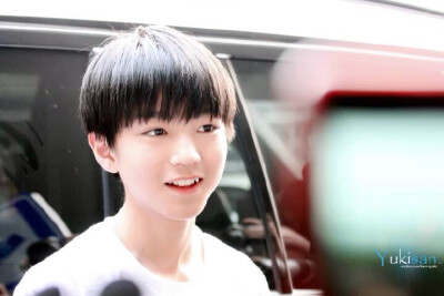 #王俊凯# 大哥说过“你们辛苦了”，想着自己一定要配得起这句话，所以滚去打榜啊啊啊