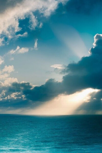 再看一遍 蓝色流连的湖面 这想念 足够跨过天边。。。