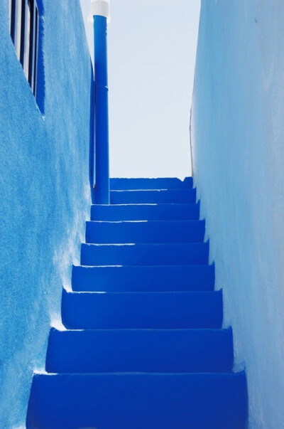 再看一遍 蓝色流连的湖面 这想念 足够跨过天边。。。