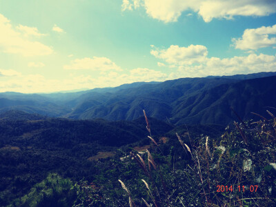 2014 神归月，远方的崇山峻岭，让我所有烦恼去光光。