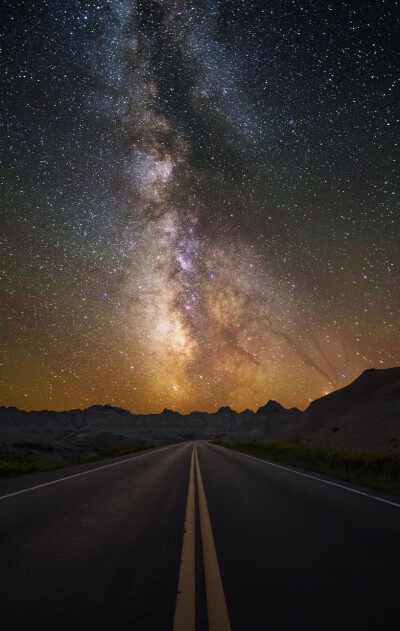 星空 远方 美图 【看到这张图请自动戳开专辑往前翻，有一张天空的类似的，很美。