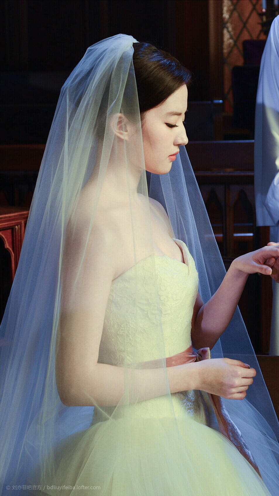 刘亦菲结过婚图片