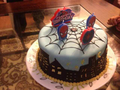 蜘蛛侠巧克力翻糖蛋糕