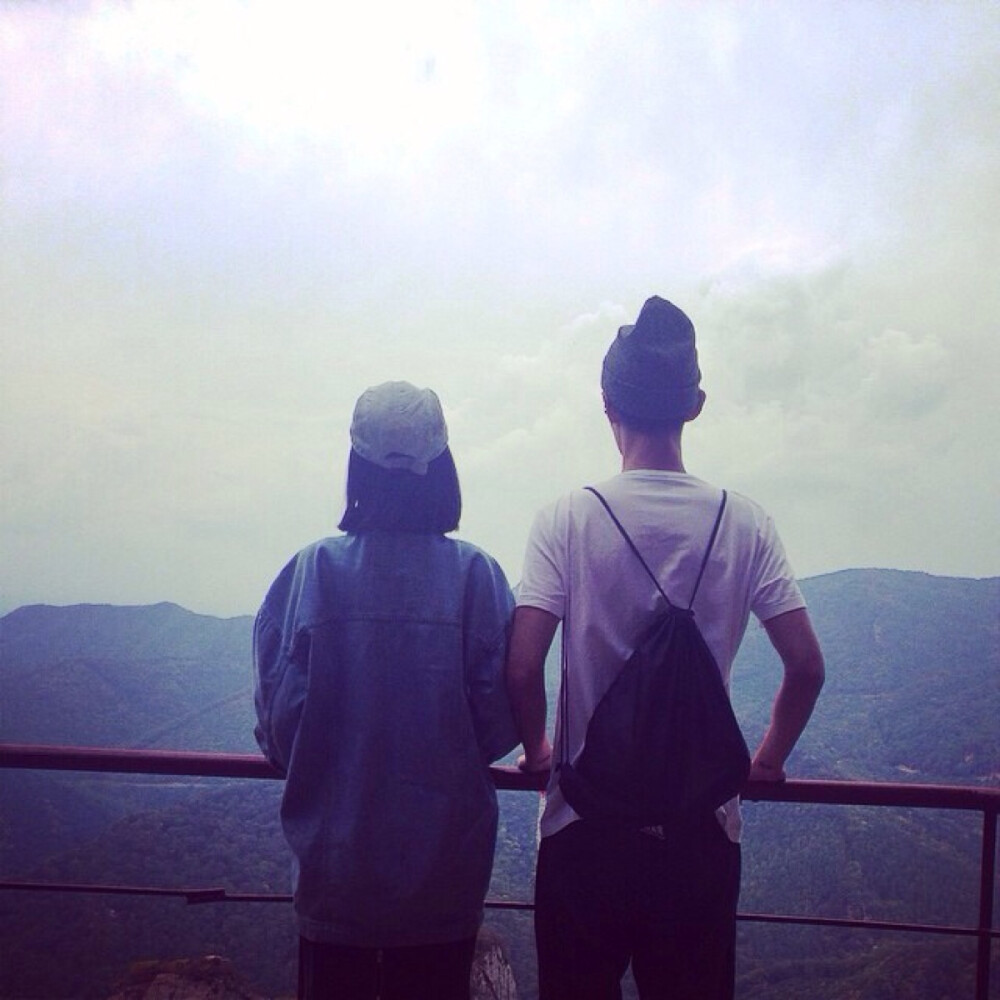 情侣头像双人头78你也不会哄哄我舍得让我一个人寂寞