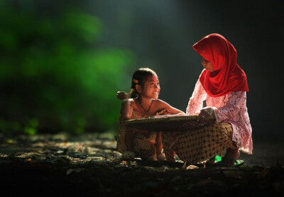 Life In Indonesian Villages很有生命力和现实感的一组摄影