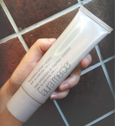 【Laura Mercier
Foundation Primer - Protect SPF30 PA+++】指路：http://www.douban.com/photos/photo/2220454168/