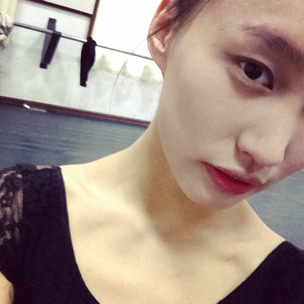 (⁎⁍̴̛ᴗ⁍̴̛⁎)