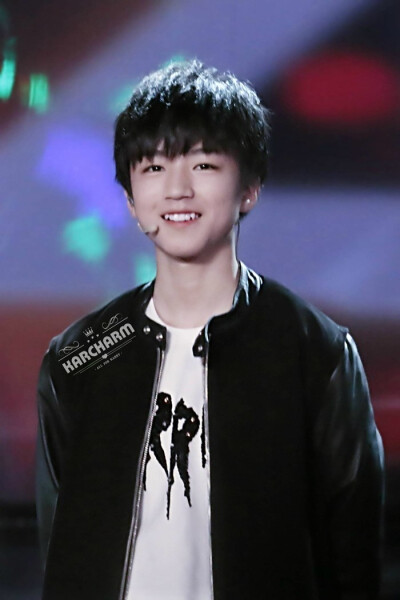 tfboys王俊凯 2014.12.31 江苏卫视跨年cr:logo