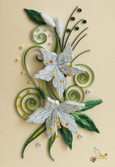  美丽的花朵 paper quilling