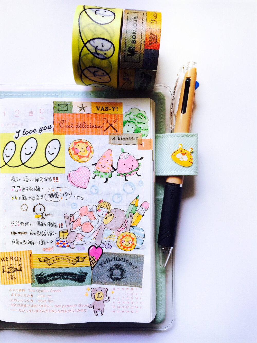 《妮妮用手帐纪录生活》关于手帐，妮妮入坑不久，可能还在幼儿园level吧，哈哈。但是手帐已经是我生活中不可或缺的一部分，每天写写，画画，贴贴也是非常开心的。欢迎来到妮妮的手帐世界，谢谢喜欢妮妮手帐的各位朋友。