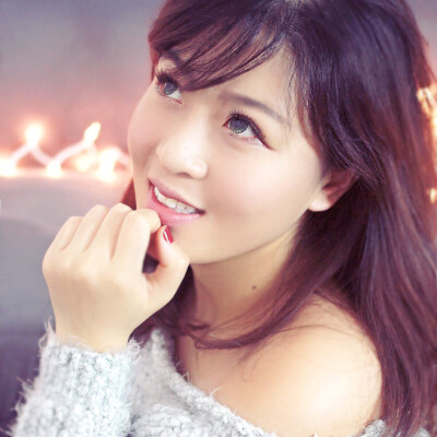 有些人闹着闹着就近了 有些人笑着笑着就远了