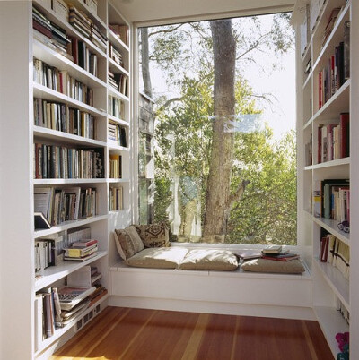 书房飘窗：看书的好地方