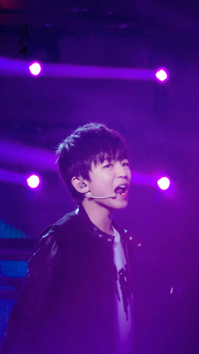 王俊凯 141231 江苏跨年 cr: LOGO