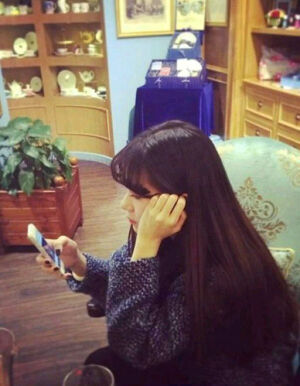 所有光鲜亮丽的背后，都曾熬过无数个不为人知的黑夜。女头by小扇