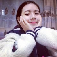 所有光鲜亮丽的背后，都曾熬过无数个不为人知的黑夜。女头by小扇