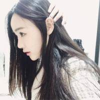 所有光鲜亮丽的背后，都曾熬过无数个不为人知的黑夜。女头by小扇