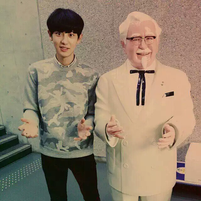 灿烈萌哒哒的ins自拍