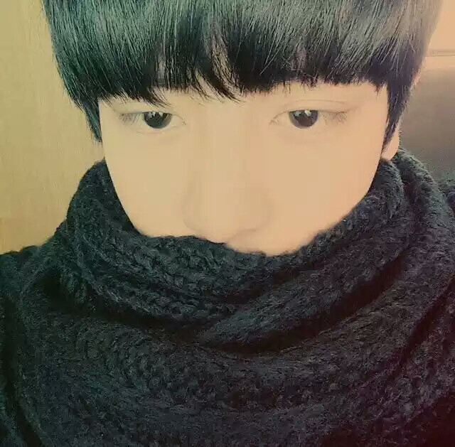 灿烈萌哒哒的ins自拍