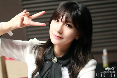 apink 郑恩地 朴初珑 孙娜恩 伊普美 吴夏荣 金南珠