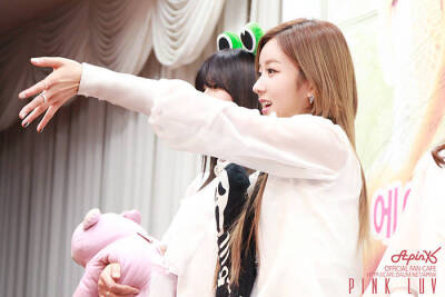 apink 郑恩地 朴初珑 孙娜恩 伊普美 吴夏荣 金南珠