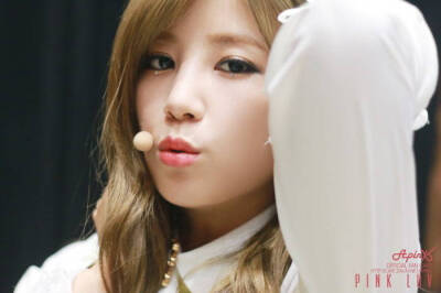 apink 郑恩地 朴初珑 孙娜恩 伊普美 吴夏荣 金南珠